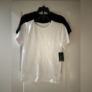 NWT Women’s White and Black DUO T-Shirt Set (SIZE: S/M)